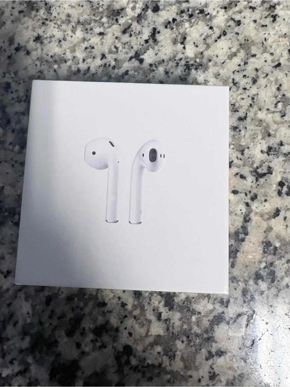 Apple AirPods with Wireless Charging Case - White